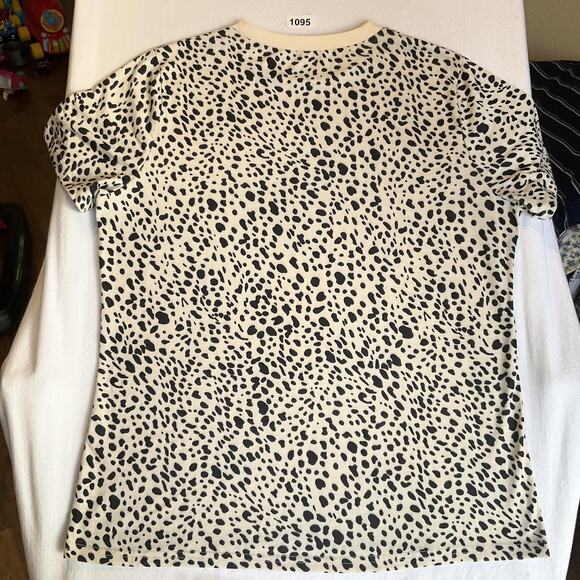 Blooming Jelly Women Shirt Size L Beige Animal Print Crew Neck Pullover - Picture 7 of 8